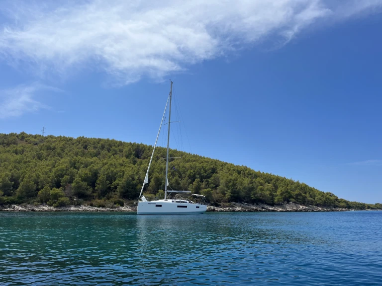 Jeanneau Sun Odyssey 410 jednotlivci a charterové společnosti v Split