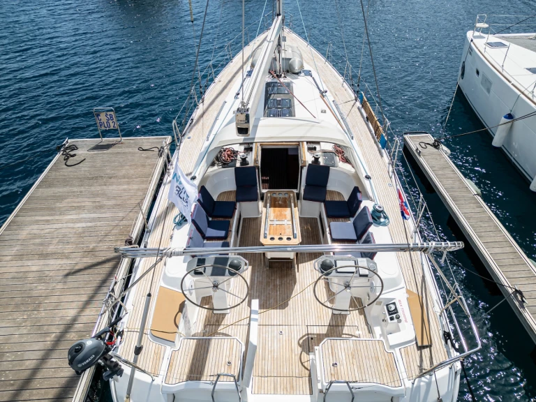 Bavaria Cruiser 56 jednotlivci a charterové společnosti v Primošten 