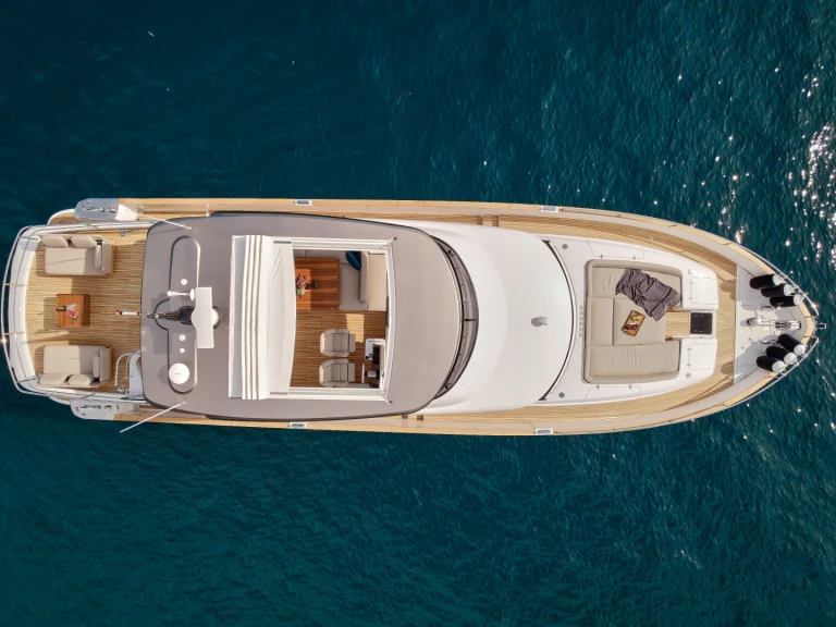 Pronájem Jachta v Podstrana -Azimut Azimut Magellano 66