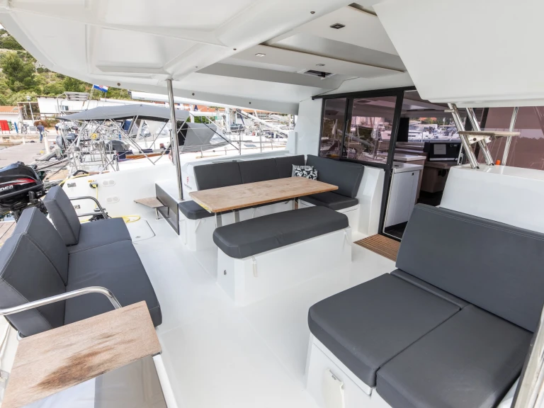 Pronájem Katamarán v Primošten  -Fountaine Pajot Astrea 42