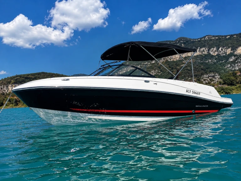 Pronajmout Motorová loď se skipperem či ne Bayliner v Le Bourget-du-Lac
