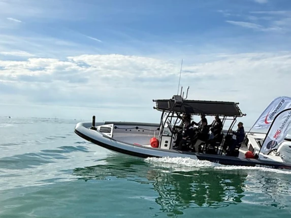 Searib's 9.60 PRO jednotlivci a charterové společnosti v Arzon
