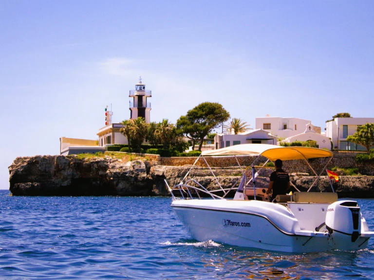 Pronajmout Motorová loď se skipperem či ne Polyester Yacht v Ciutadella de Menorca