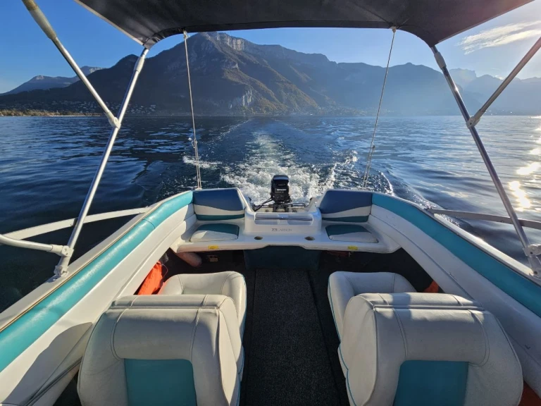 Pronájem lodi Larson AA160 v Annecy na Samboatu
