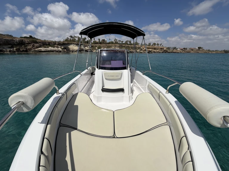Pronajmout si Ranieri Voyager 19 S v Protaras