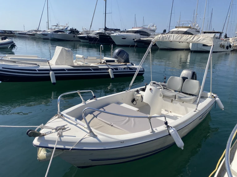 Pronajmout si Quicksilver Quicksilver 440 Fish v Golfe-Juan