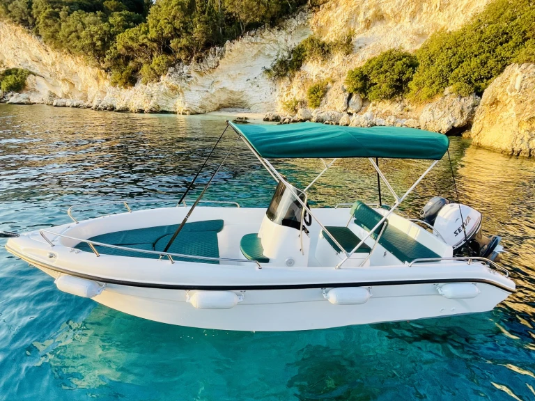 Pronájem lodi Poseidon BLU WATER 185 v Nidri na Samboatu