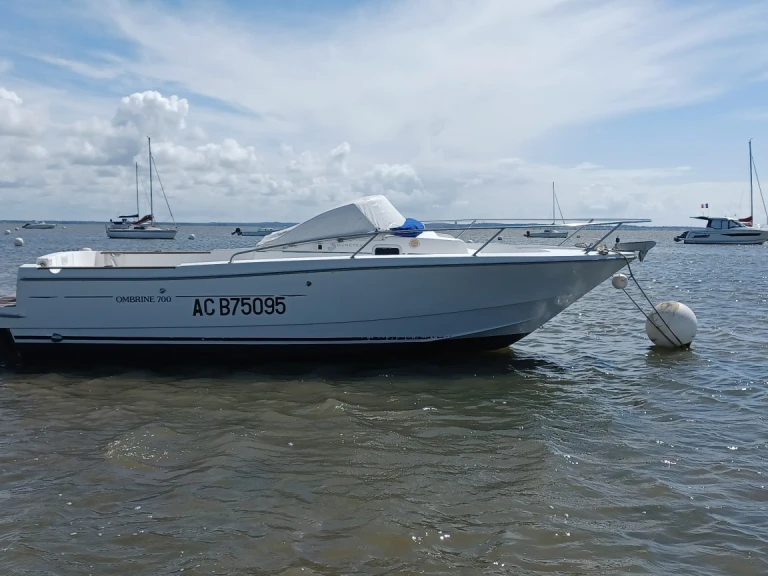 Pronajmout Motorová loď se skipperem či ne Bénéteau v Andernos-les-Bains