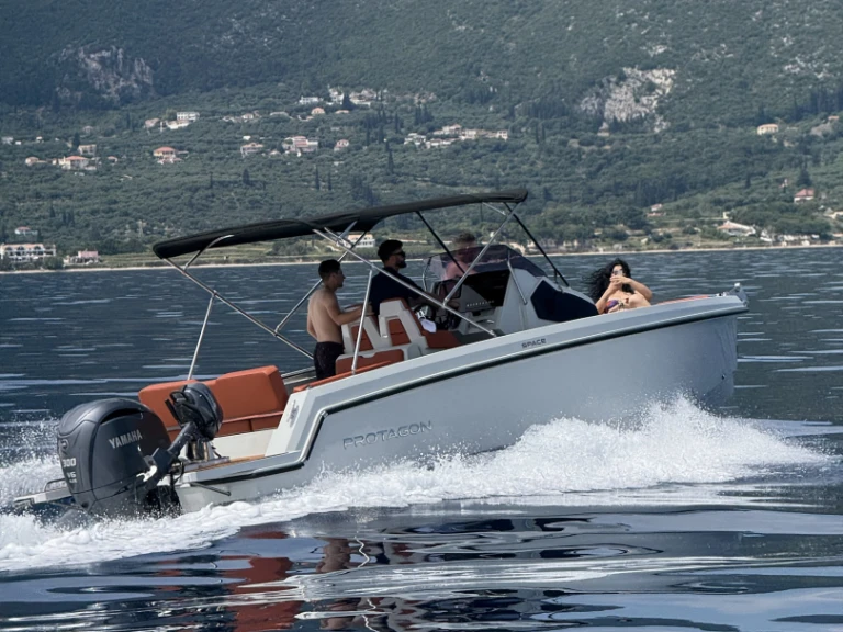 Pronájem lodi Protagon Space 25 v Zakynthos  na Samboatu