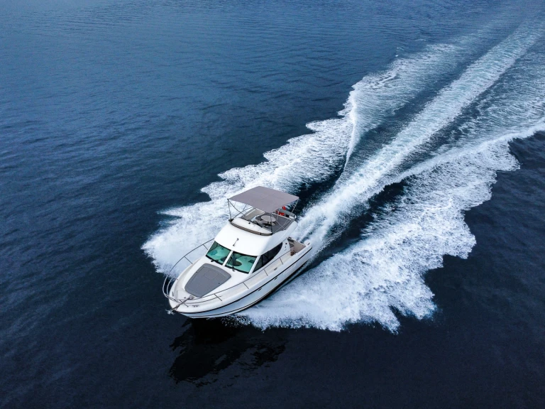 Pronajmout Motorová loď se skipperem či ne Jeanneau v Split Port