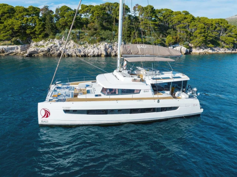 Pronajmout Katamarán se skipperem či ne Bali v Trapani