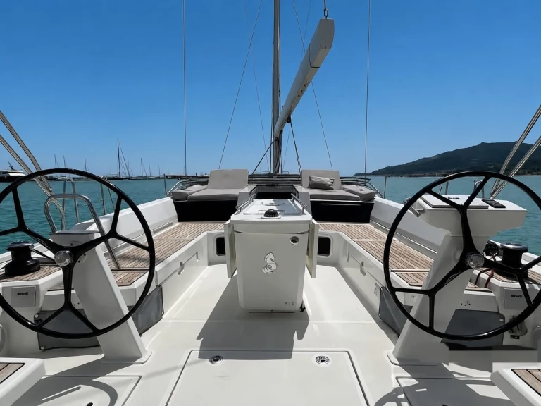 Pronajmout Plachetnice se skipperem či ne Bénéteau v Vlycho