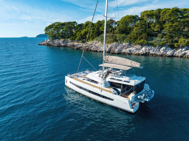 Pronajmout si Bali Bali 5.4 v Palermo