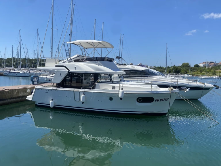 Pronájem lodi Pula lákavé ceny Swift Trawler 35