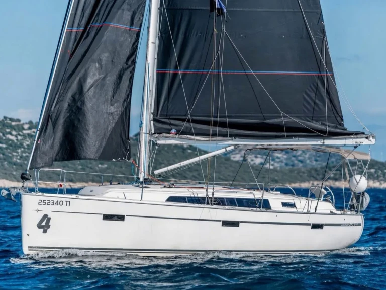 Bavaria Cruiser 41S jednotlivci a charterové společnosti v Pirovac