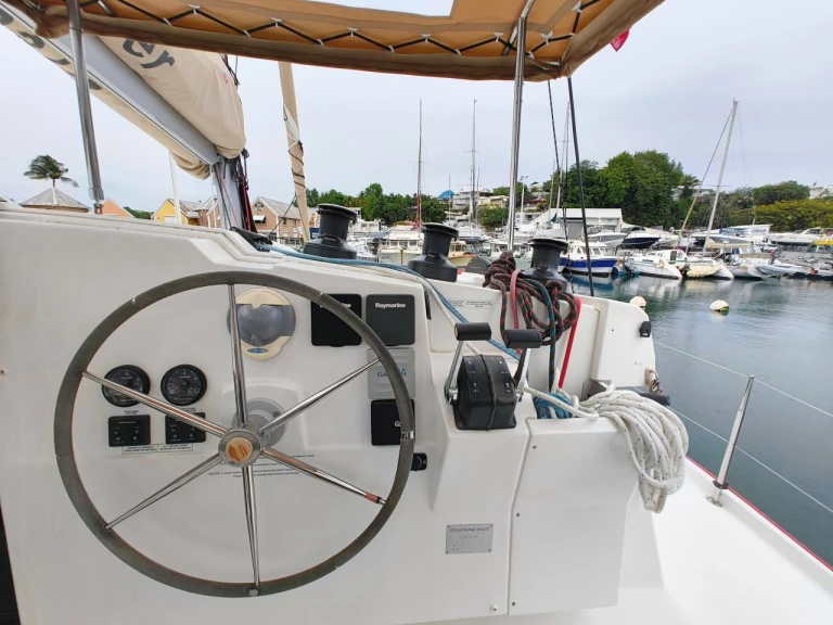 Pronájem Katamarán Fountaine Pajot s licencí