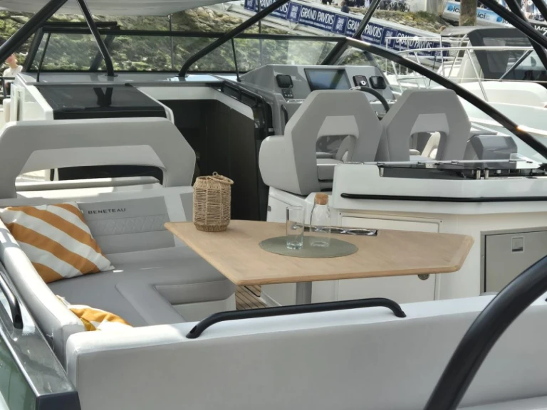 Pronájem jachty v Hyeres -Bénéteau Flyer Serie 10 na Samboatu
