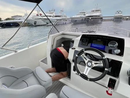 Pronájem Motorová loď Atlantic s licencí