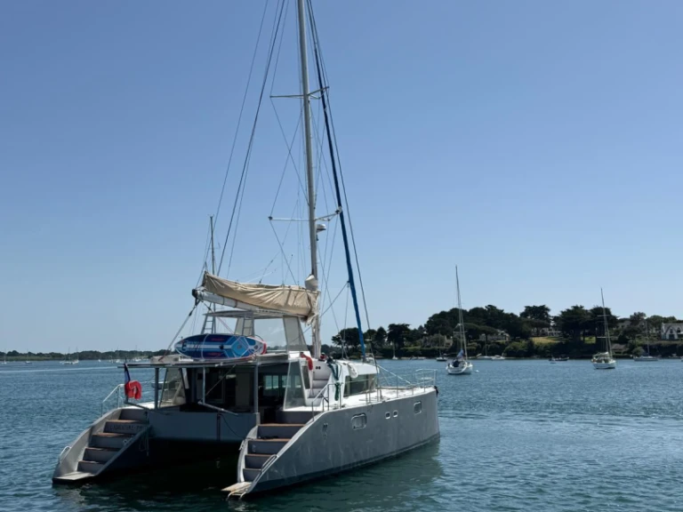 Pronájem lodi VISAGE 450 v Pointe-à-Pitre na Samboatu