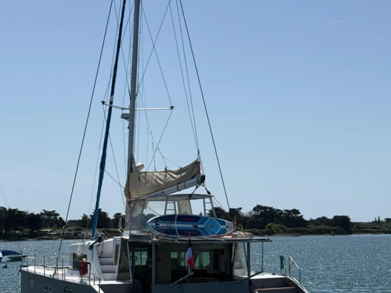 VISAGE 450 jednotlivci a charterové společnosti v Le Marin
