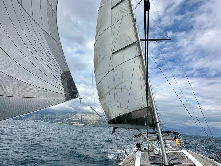 Hanse Hanse 575 jednotlivci a charterové společnosti v Porto-Vecchio
