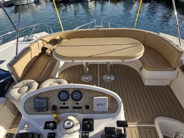 Doqueve Majestic jednotlivci a charterové společnosti v Fuengirola