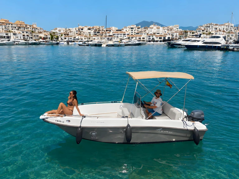 Pronájem lodi Nireus Nireus 490 v Puerto Banús na Samboatu