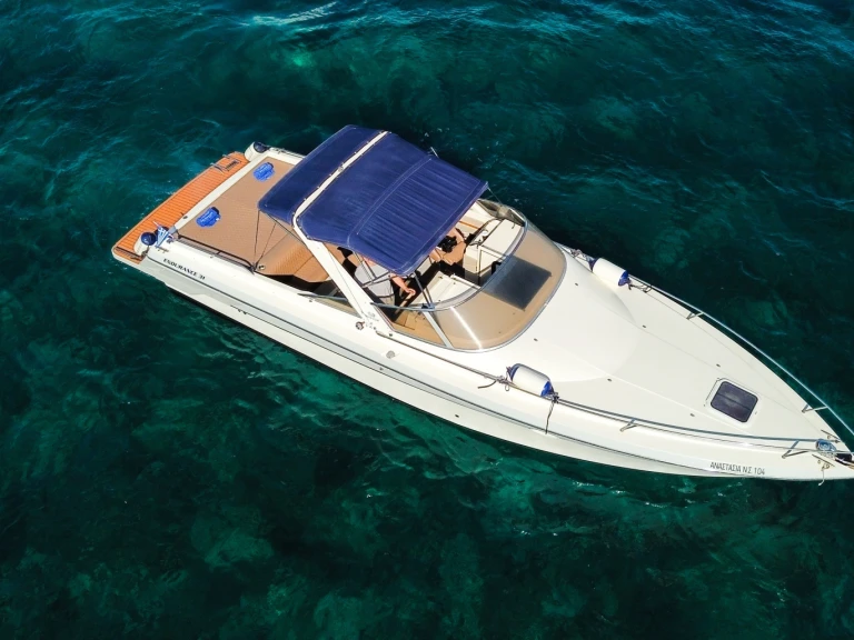 Cranchi Endurance 31 jednotlivci a charterové společnosti v Laganás