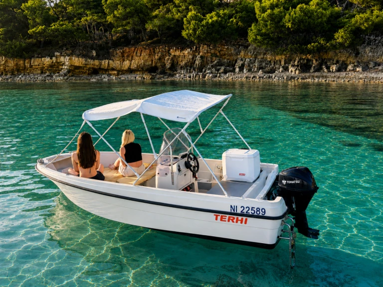 Pronájem lodi Terhi 450 v Golfe-Juan na Samboatu