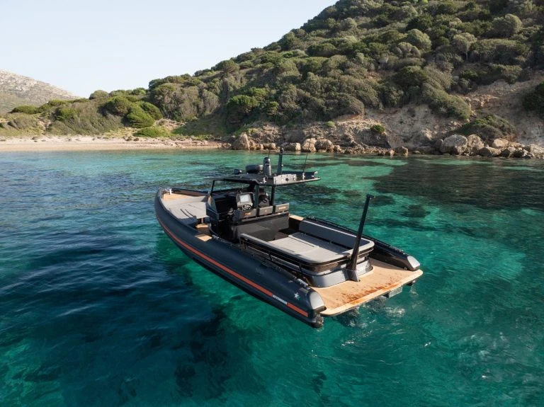 Pronajmout si Novamarine bs 100 v Porto Rotondo