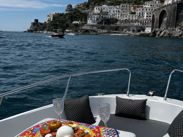 Pronájem lodi Idea Marine Idea 53 v Salerno na Samboatu