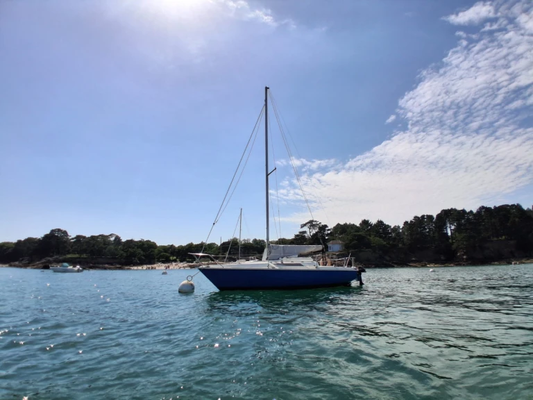 Edel Edel 660 jednotlivci a charterové společnosti v Port la Forêt