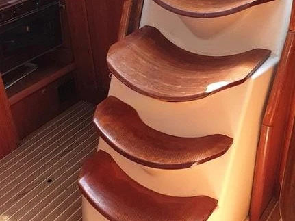 Pronajmout si Jeanneau Sun Odyssey 43 v Níkiti