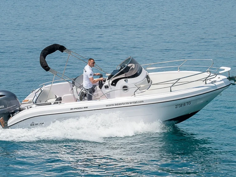 Pronajmout si  Shadow 22 v Trogir
