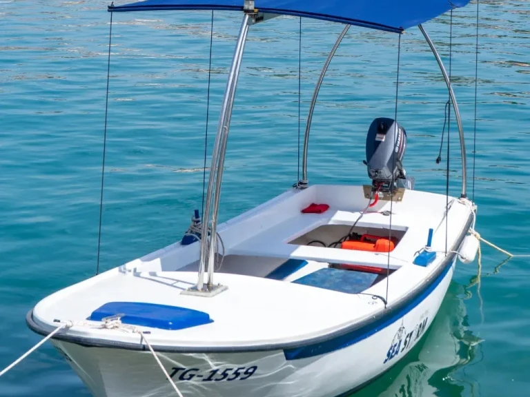 Motorová loď k pronájmu v Trogir za nejlepší cenu