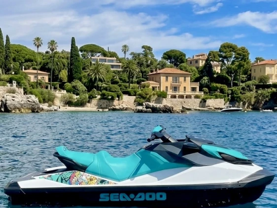 Pronajmout Vodní skútr se skipperem či ne Sea-Doo v Antibes