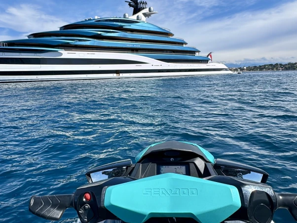 Pronájem Vodní skútr Sea-Doo s licencí
