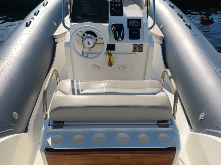 Pronájem jachty v Ajaccio -Capelli Tempest 775 na Samboatu
