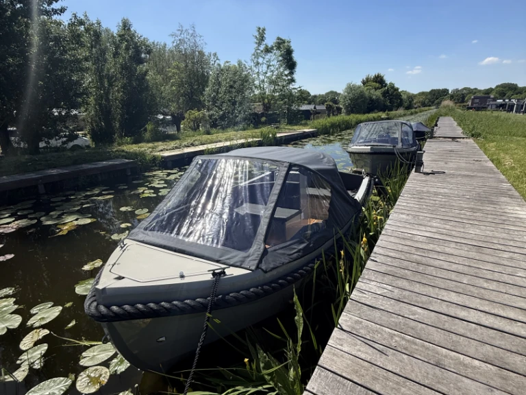 Pronájem lodi Oud Ade lákavé ceny Aqua 24 de Luxe