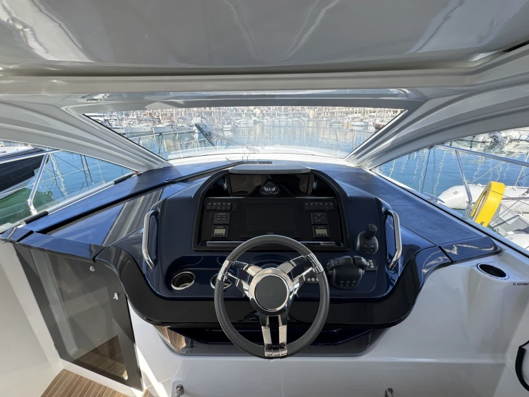 Pronájem lodi Port Cogolin lákavé ceny Gran Turismo 41