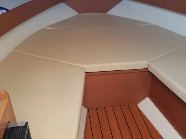 Pronájem lodi Jeanneau Cap Camarat 7.5 WA v Martigues na Samboatu