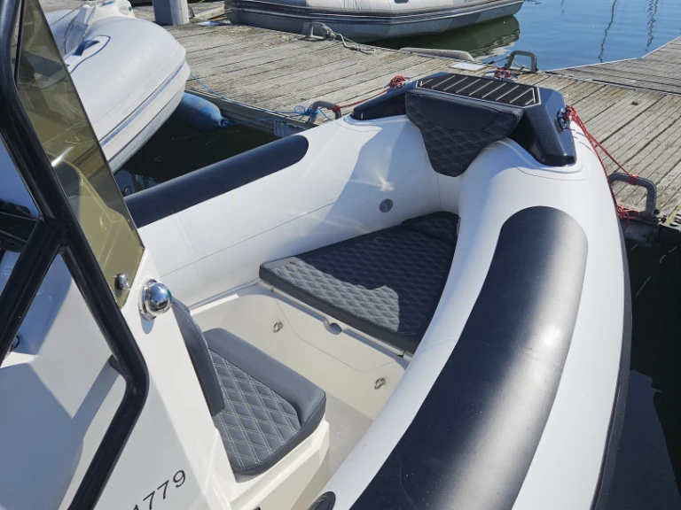 Pronájem Polotuhá loď v Pornichet -3D Tender TR54