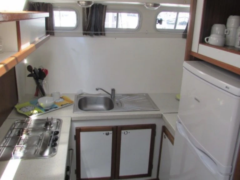 Pronájem lodi Marseille lákavé ceny Tarpon 790 Lx