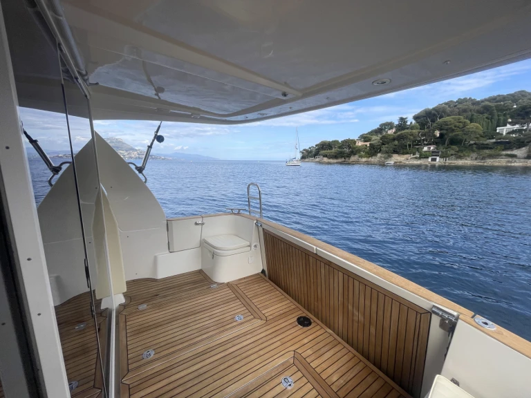Pronajmout Motorová loď se skipperem či ne Greenline v Beaulieu-sur-Mer