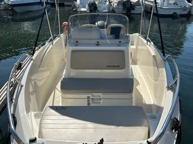 Pronájem lodi Aix-les-Bains lákavé ceny Activ 535 Open