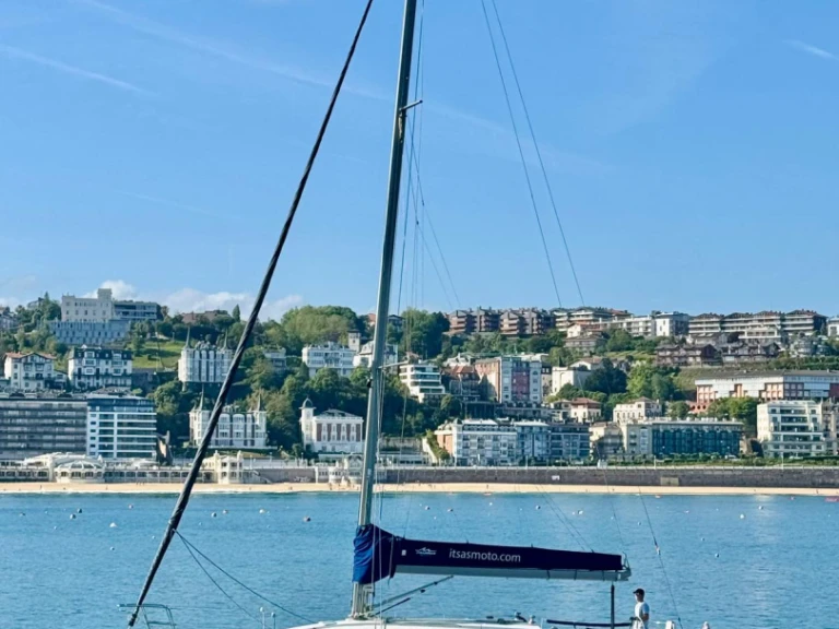 Pronájem Plachetnice v Donostia / San Sebastián -Bénéteau First 40.7