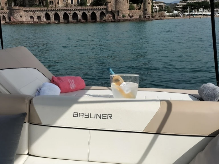 Pronájem lodi Mandelieu-la-Napoule lákavé ceny Bayliner 742 Cuddy