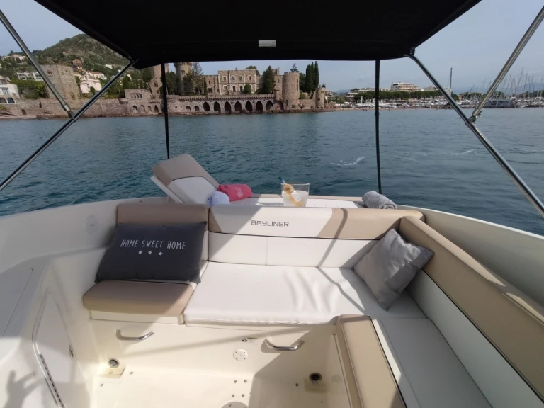 Pronájem lodi Bayliner Bayliner 742 Cuddy v Mandelieu-la-Napoule na Samboatu
