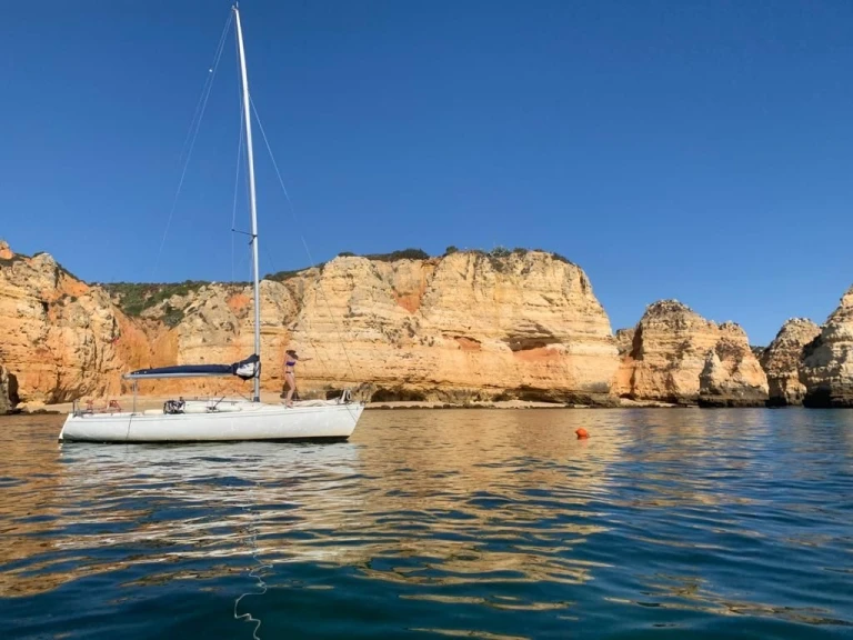Pronajmout si Bénéteau first class 8 v Ferragudo