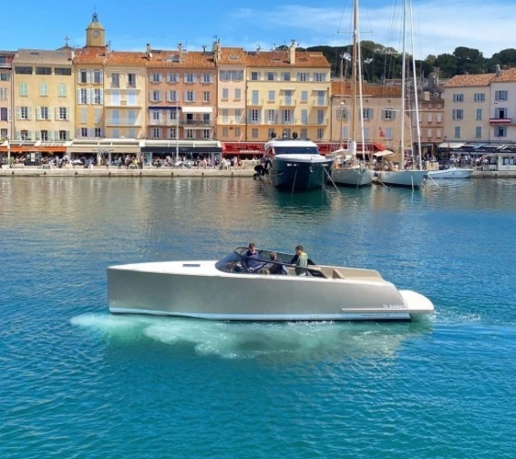 Pronájem jachty v Saint-Tropez -VanDutch VANDUTCH 32 na Samboatu